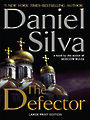 The Defector (Large Print)