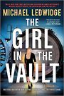 The Girl in the Vault: A Thriller (Large Print)